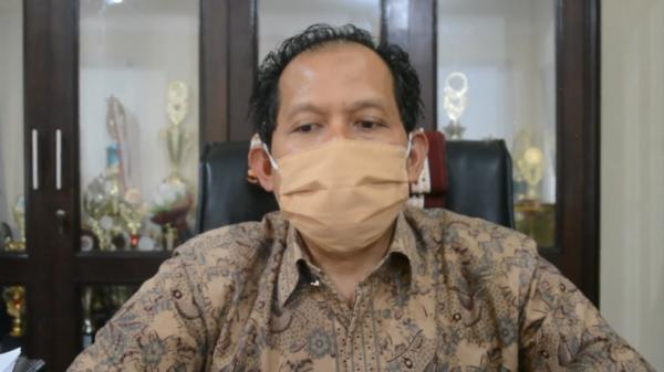 Kepala Sekolah SMA 1 Sumbar, Budi Hermawan Kepala Sekolah SMA 1 Sumbar, Budi Hermawan (Agung Sulistyo/MNC Portal)