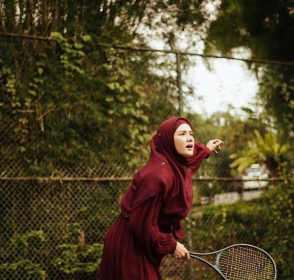 Mulan Jamela dengan dress merah. (Foto: IG)