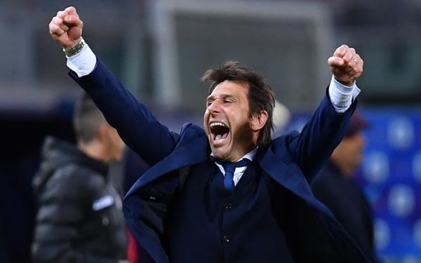 Antonio Conte Pelatih Inter Milan Antonio Conte berselebrasi usai timnya menang 1-0 atas Bologna pada giornata ke-29 Liga Italia, Minggu (4/4/2021) dini hari WIB. (Foto: Reuters)