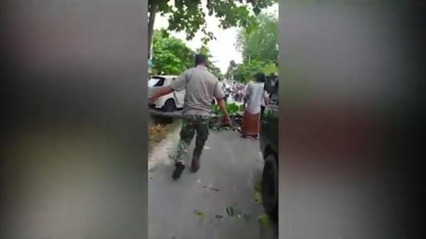 ibu dan anak tewas ditabrak mobil pns2 Tangkapan layar situasi di TKP kecelakaan maut yag menewaskan ibu dan anak di Jalan Ahmad Yani, Kota Bangkinang, Kabupaten Kampar, Riau, Jumat (2/4/2021).