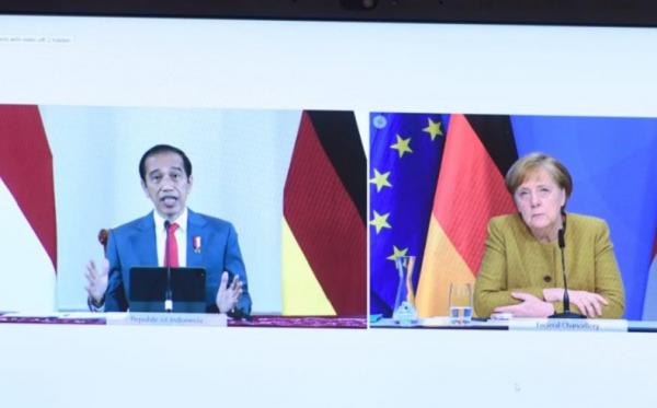 Presiden Joko Widodo mengadakan pertemuan virtual dengan Kanselir Jerman Angela Merkel, Selasa (13/4/2021). (Foto: Muchlis Jr - Biro Pers Sekretariat Presiden)
