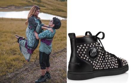 Atta Halilintar sneakers Atta Halilintar dengan sneakers dari Christian Louboutin.