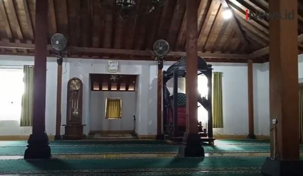 Bangunan Masjid Pathok Negoro Plosokuning Sleman masih asli. (Foto: MNC Portal/Priyo Setyawan)