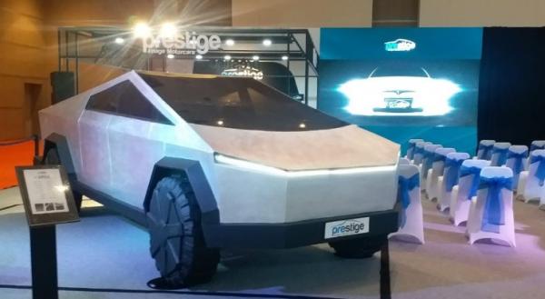 22 Tesla Cybertruck 1