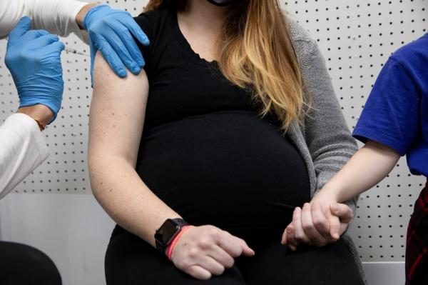 CDC Allow Covid-19 Vaccination Pregnant Women, Following are Recommended Types