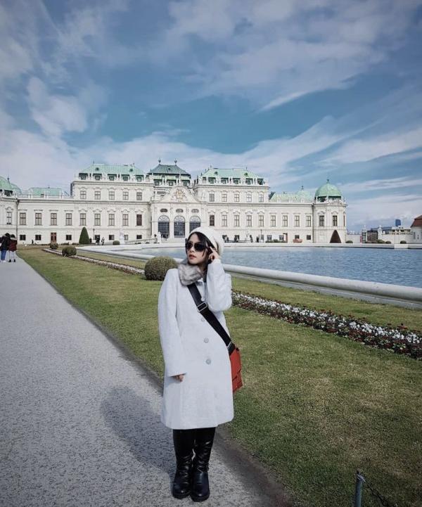 Rimar Bergama kece saat liburan. (Foto: Instagram @rimar1111)