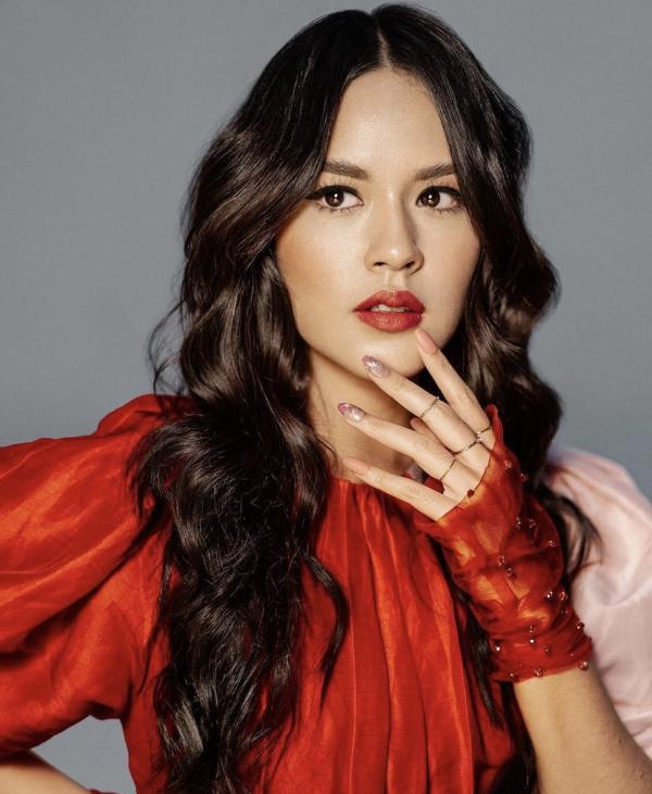 Rahasia cantik Raisa makan buat dan sayur. (Foto Ist)