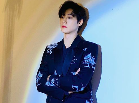 28Lee Do Hyun Melamun Lee Do Hyun. (Foto: Instagram/Lee Do Hyun)