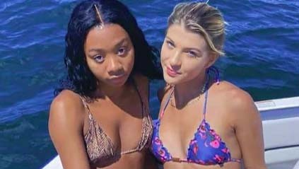 Phoebe Gates, anak perempuan pasangan Melinda dan Bill Gates paling suka mengenakan bikini 