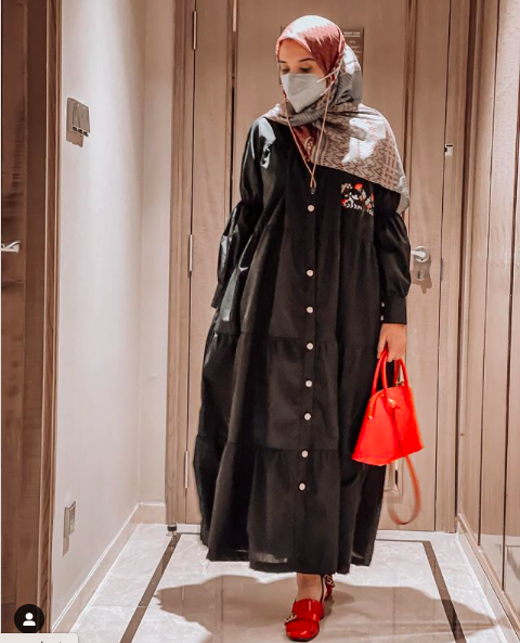 Potret cantik Zaskia Sungkar si ibu muda yang sangat keibuan (Foto: Instagram/Zaskia Sungkar)