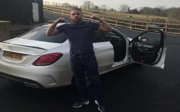 Billly Joe Saunders Mercedes Foto: Istimewa