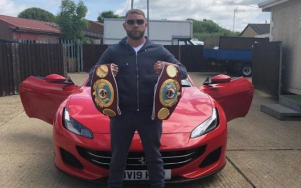 Billy Joe Saunders Ferrari Portofino (Foto: Instagram)