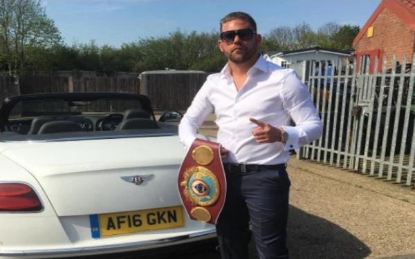 Billy Joe Saunders Bentley Foto:Istimewa