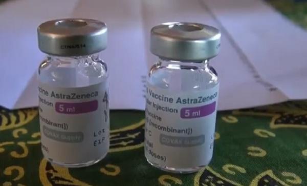 Vaksin AstraZeneca yang dipakai untuk vaksinasi Covid-19 di Bali. (Foto: iNews/Indira Arri)