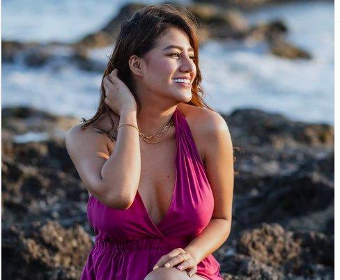 20 20 DJ Dea Alexa1 Gaya seksi DJ Dea Alexa. (Foto Instagram/Dea Alexa)