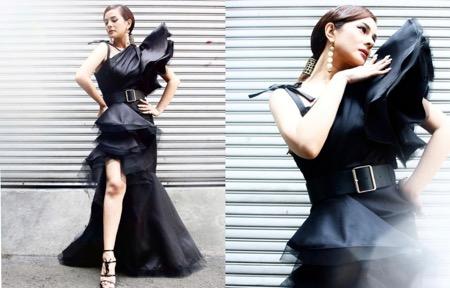 Astrid Tiar1 Astrid Tiar glamor dengan gaun hitam.