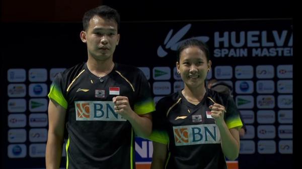 Rinov Rivaldy dan Pitha Haningtyas Mentari Ganda campuran Indonesia, Rinov Rivaldy/Pitha Haningtyas Mentari juara Spain Masters 2021. (Foto: BWF)