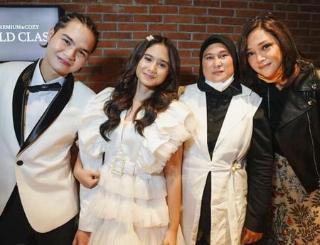 Maia saat datang ke acara film perdana Dul Jaelani.