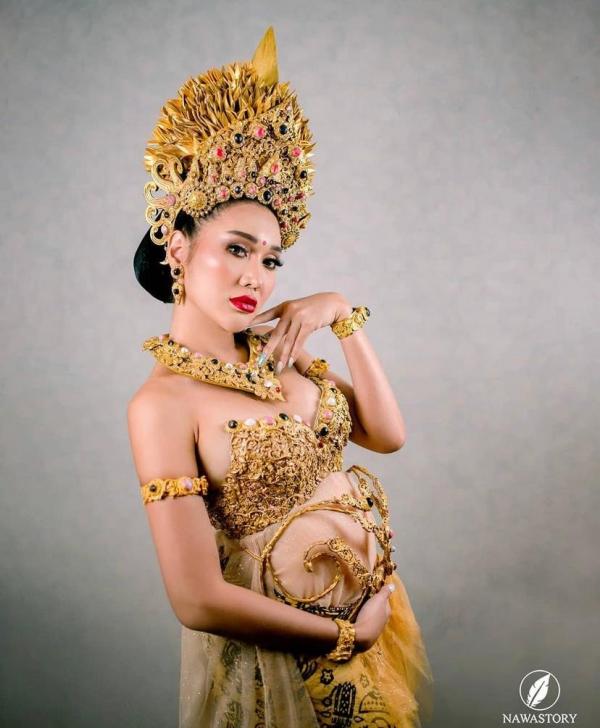 Lucinta Luna pamer foto-foto kehamilan bersama dengan pacar bulenya di Bali. (Foto: Instagram)