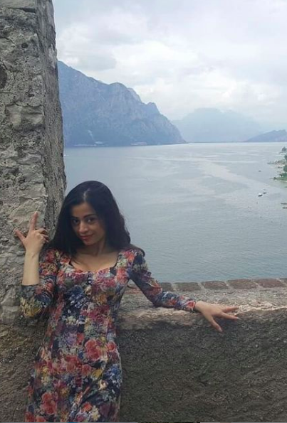 Para selebriti Indonesia yang memilih hijrah ke luar negeri. (Foto: Instagram)