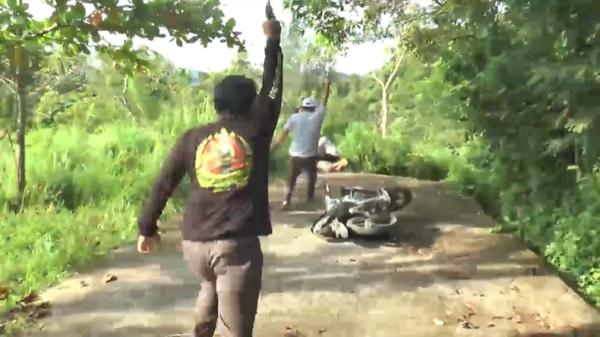 Polisi tangkap raja curanmor di Sawahlunto Polisi tangkap raja curanmor di Sawahlunto, Sumbar (Budi Sunandar/MNC Portal)