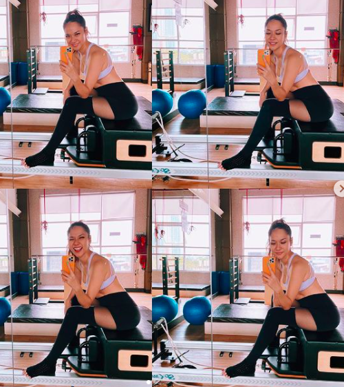 01 Pilates BCL Para artis ini memilih rutin olahraga pilates yang juga bisa membuat hati bahagia. (Foto: Instagram)