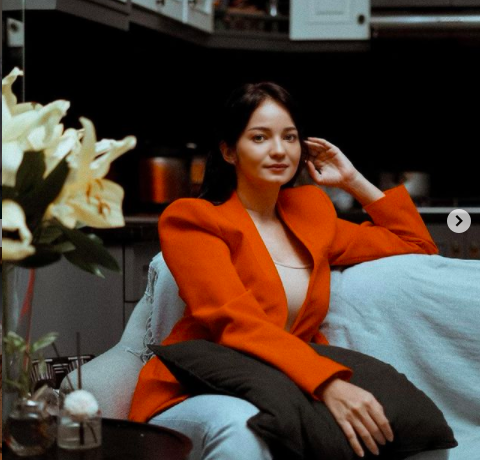 04 Enzy Artis cantik ini pernah mengalami pelecehan seksual. (Foto: Instagram)