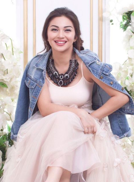 06 Ariel Tatum Denim Pesona dan keseksian Ariel Tatum selalu mencuri perhatian. (Foto: Instagram/Ariel Tatum)