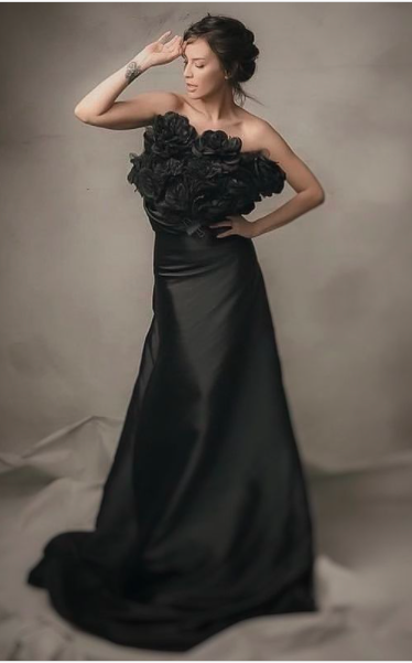 Sophia Latjuba tetap awet muda dengan gaya seksi dan natural. (Foto: Instagram/Sophia Latjuba)