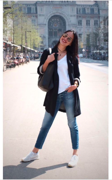 Sophia Latjuba tetap awet muda dengan gaya seksi dan natural. (Foto: Instagram/Sophia Latjuba)