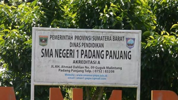SMA Negeri 1 Padang Panjang Sumatera Barat (Agung Sulistyo/iNews)