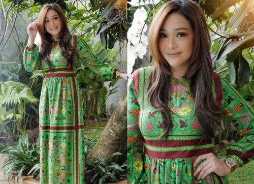 Maia Estianty 1 Maia Estianty dengan dress Tory Burch.