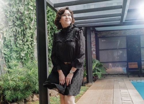 Maia Estianty 4 Maia dalam dress dari Celine.