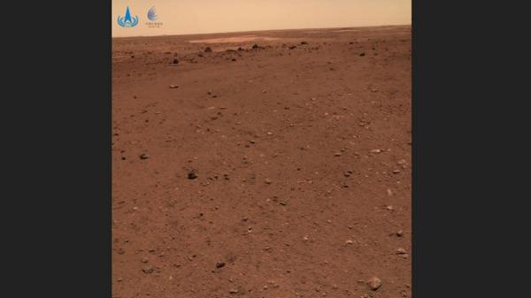 foto permukaan mars china Foto permukaan Planet Mars yang dirilis oleh Badan Antariksa Nasional China (CNSA) 11 Juni 202. (Foto: Reuters)