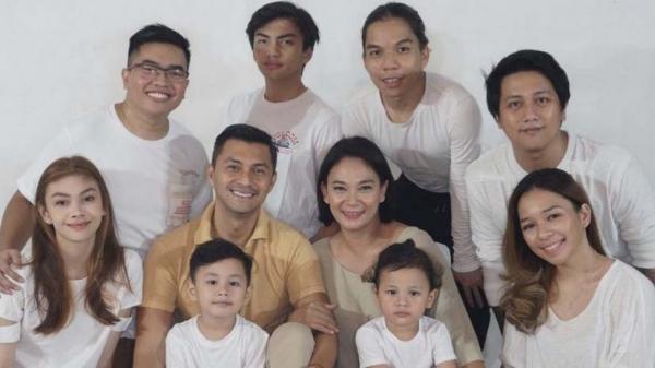 Artis Lawas Punya Anak Angkat