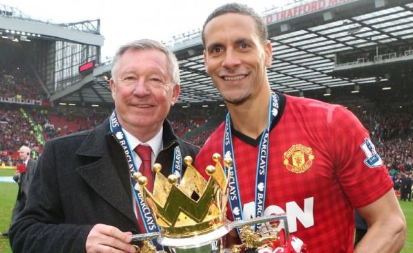 Sir Alex Ferguson dan Rio Ferdinand Sir Alex Ferguson dan Rio Ferdinand saat merayakan gelar juara Liga Inggris di Manchester United. (Foto: Manchester Evening News)