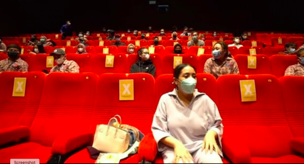 Screen Shot 2021 06 16 At 15 42 31 Nagita Slavina ngidam nonton bioskop. (Foto: YouTube)