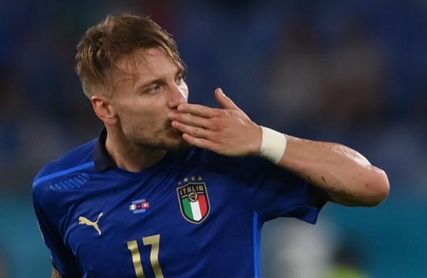 Ciro Immobile Ciro Immobile menyamai level Christian Vieri usai mencetak gol untuk Timnas Italia dalam kemenangan 3-0 atas Swiss pada matchday kedua Grup A Euro 2020. (Foto: Reuters)