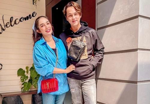Ussy dan Andhika Artis cantik dikasih uang bulanan fantastis dari suami. (Foto: Instagram)