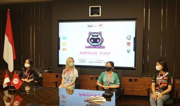 MLBB 1 Enam tim saling sikut di playoff turnamen Esports UniPin Ladies Series MLBB 2021. Fase tersebut digelar Jumat (25/6/2021). (Foto: Istimewa)