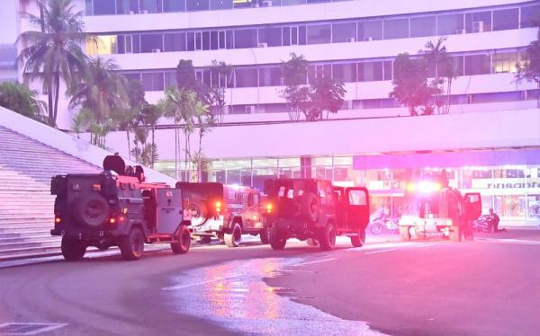 satgultor tni 5 Satgultor TNI menggelar latihan penumpasan teroris di Gedung DPR, Senayan, Jakarta Pusat, Minggu (27/6/2021). (Foto: Istimewa)