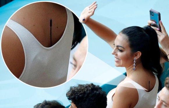 Georgina Rodriguez Georgina Rodriguez mendukung Cristiano Ronaldo saat Portugal jumpa Belgia di Euro 2020. (Foto: The Sun)