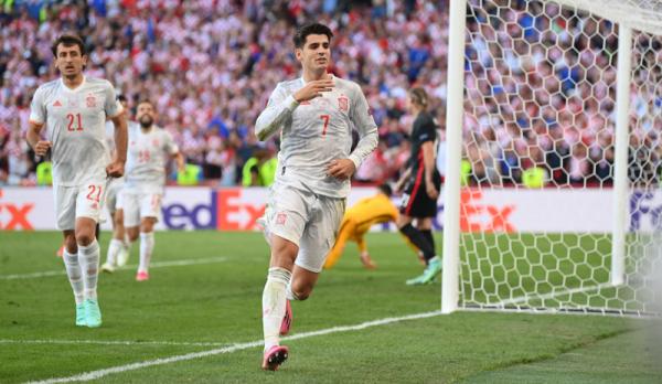 Drama delapan gol tesaji di Parken Stadium. Spanyol menang 5-3 atas Kroasia pada Babak 16 Besar Euro 2020, Senin (28/6/2021) malam WIB. (Foto:Reuters)
