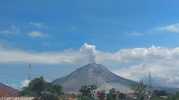 Gunung Tertinggi di Sumatera Utara, Gunung Sinabung (Foto: istimewa)