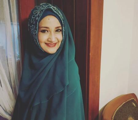 Itje tetap cantik di usia senjanya.