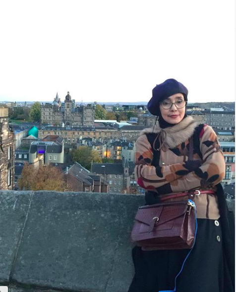 Potret cantik Ida Royani artis top 1970-an yang tetap aktif dan awet muda meski sudah berusia 68 tahun. (Foto: Instagram)  