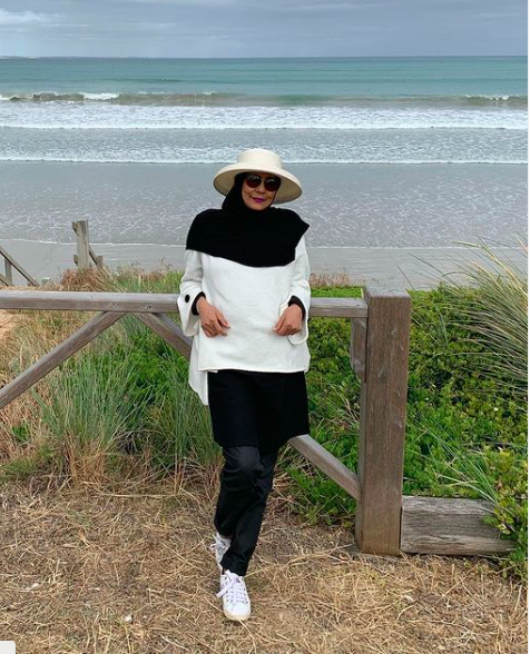 Potret cantik Ida Royani artis top 1970-an yang tetap aktif dan awet muda meski sudah berusia 68 tahun. (Foto: Instagram)  