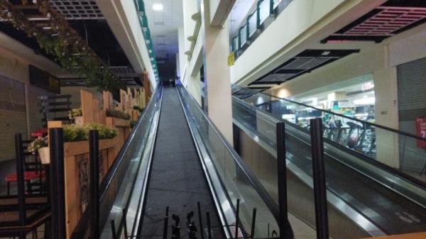 Suasana mal di Malang, Jawa Timur, ditutup akibat PPKM Darurat pada Minggu (4/7/2021) (Avirista Midaada/MNC Portal)