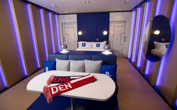 Wembley 1 Timnas Inggris jumpa Denmark pada semifinal Euro 2020 di Wembley, Kamis (8/7/2021) dini hari WIB. Ada tribune mewah yang bisa digunakan suporter. (Foto: Booking.com)