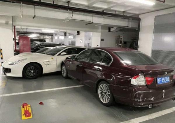 Ferrari Porsche Mercedes BMW Crash 1